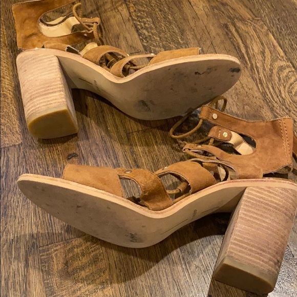 Dolce Vita Lyndon Lace Up Sandal - Picture 6 of 8